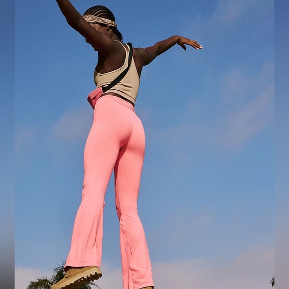 BOGO Free People Movement Good Karma Flare Legging - Neon Coral - XS/S - Picture 3 of 15